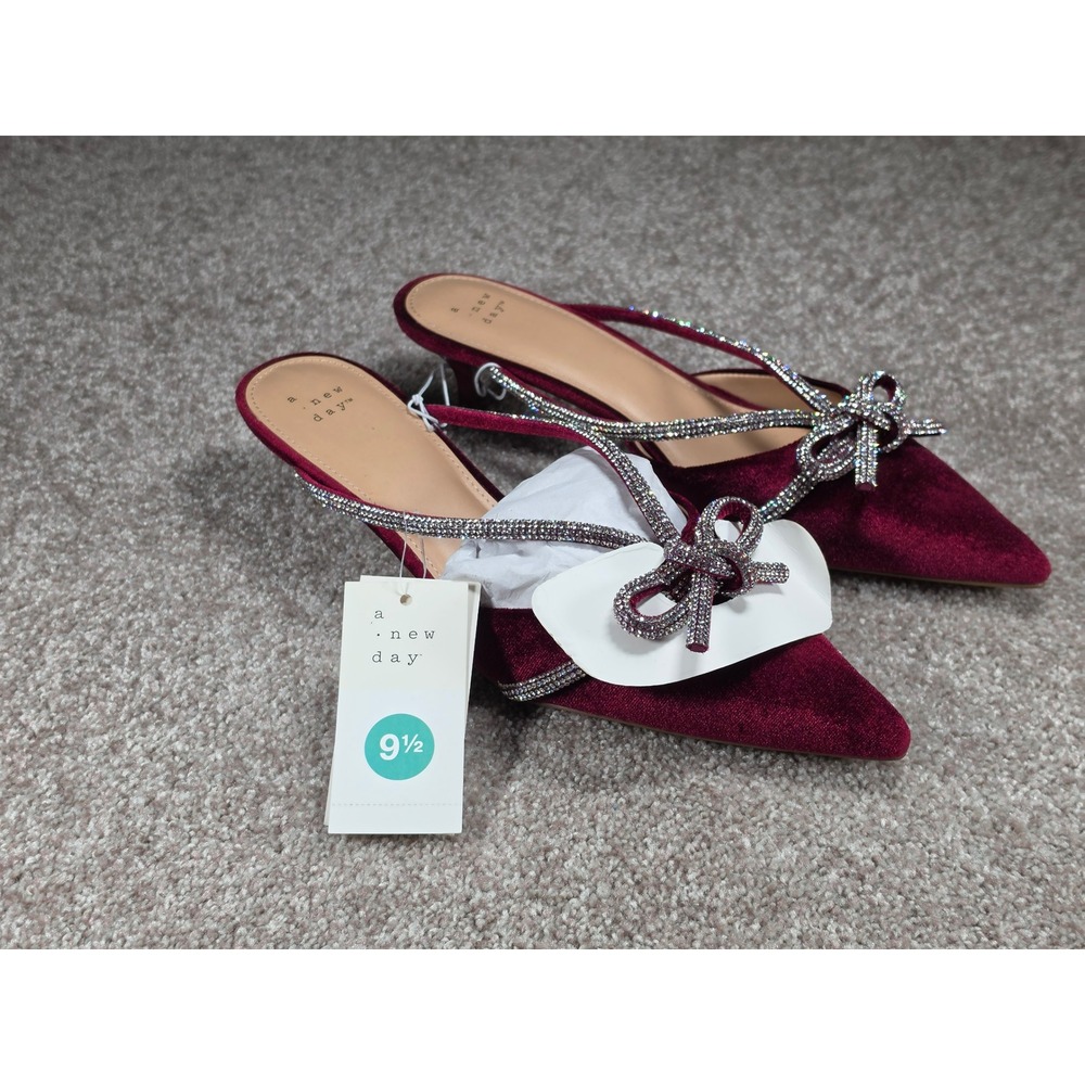 A New Day Gwen Burgundy Velvet Rhinestone Bow Pointed Toe Kitten Heel Mules 9.5